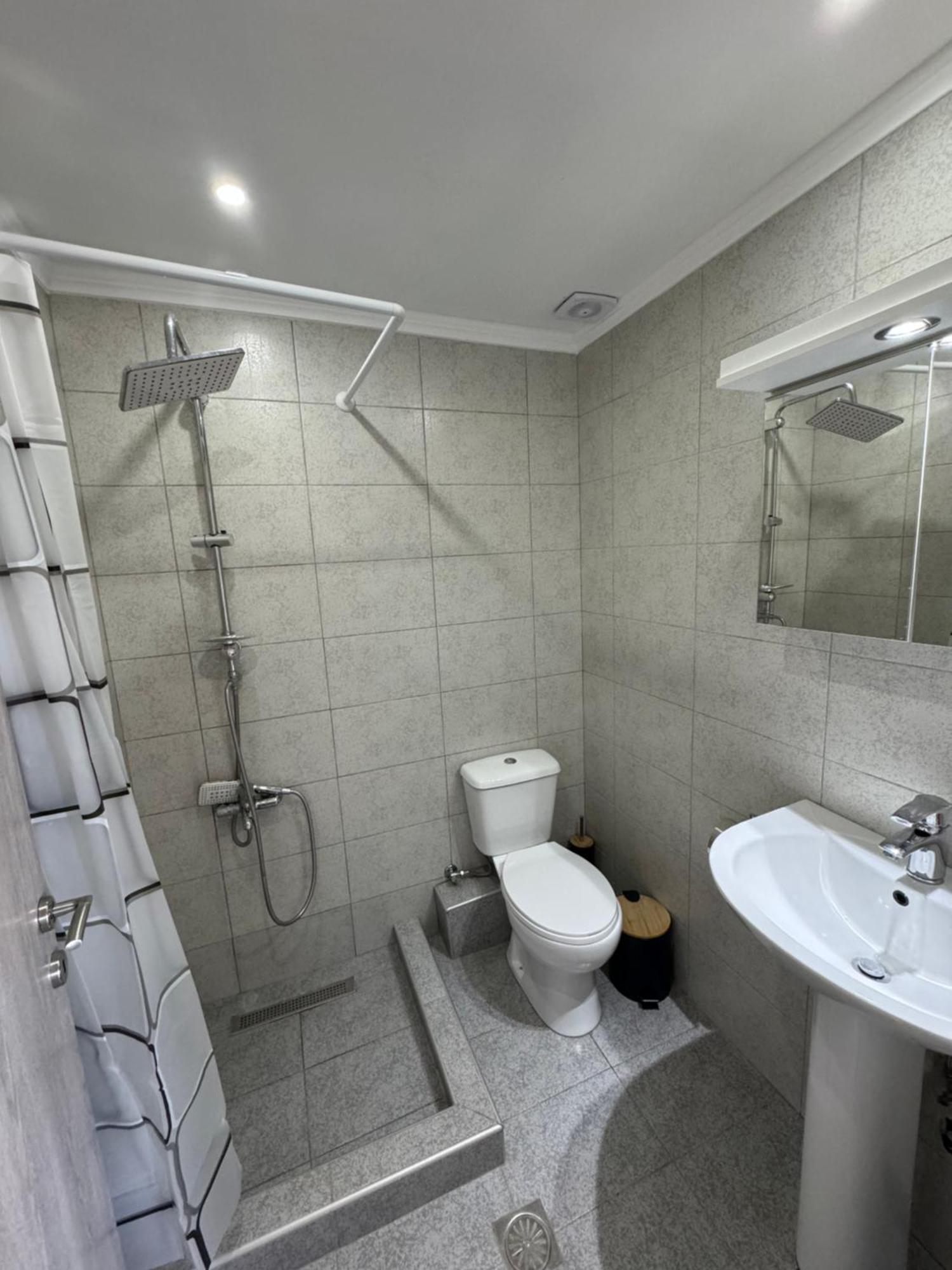 Adoniss Apartmentss Paralia Dionysiou Esterno foto
