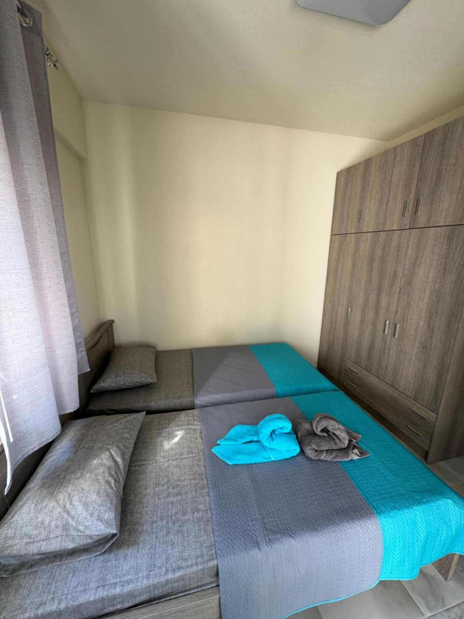 Adoniss Apartmentss Paralia Dionysiou Esterno foto